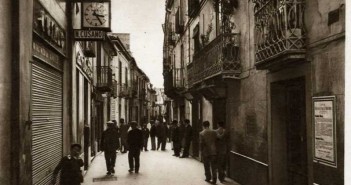 A PIAZZA DEL SEDILE NON PER SEDERSI