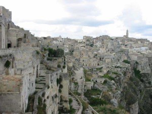 MATERA IN ALTO. SI, MA NON CON L' ASCENSORE !