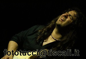 "THE VOICE WITHIN" AFFRONTA L' USCITA