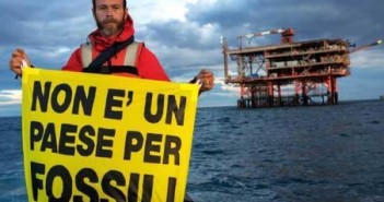 UNA PROVA DI ORGOGLIO IN UN MARE DI OMINICCHI