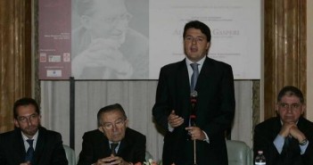 CHI RICORDA LA FINE DI FANFANI?