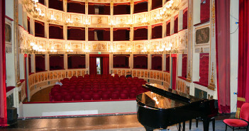 EMOZIONI DIETRO LE QUINTE