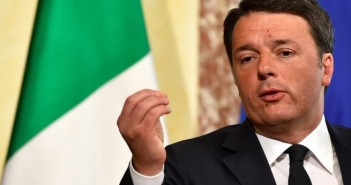 RENZI ALLE CROCIATE