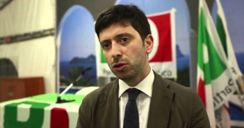 PIDDINI CARI NON SIETE CENTRO DEL MONDO