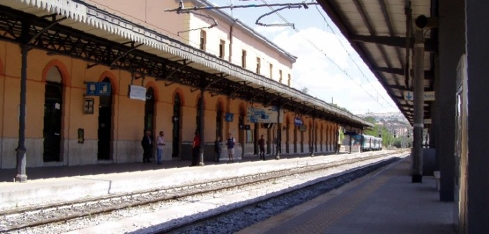 MAI SCHIERARSI APERTAMENTE