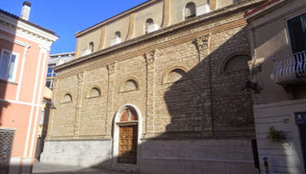 riapre chiesa trinita