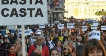 istituzioni cittadini lontani