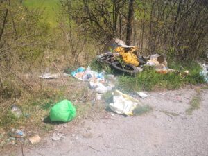 rifiuti quattro tornanti10